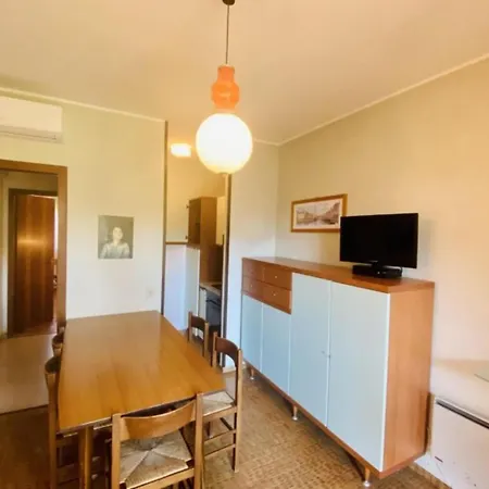 Lovely With Garden For Six Apartment *